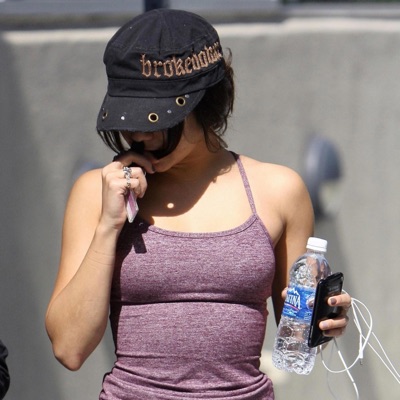 vannesa hudgens - Single