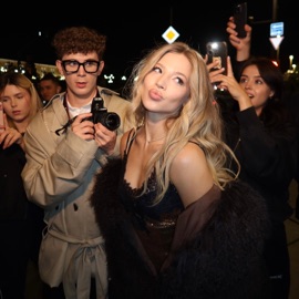 Фоткай меня Аня Pokrov