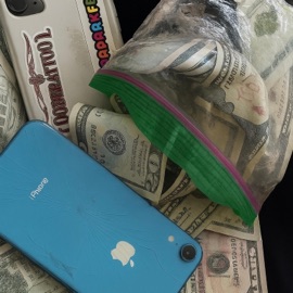 2PHONES (feat. TE) JEXIZIS