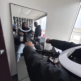 Glitchy (feat. KJ) B0