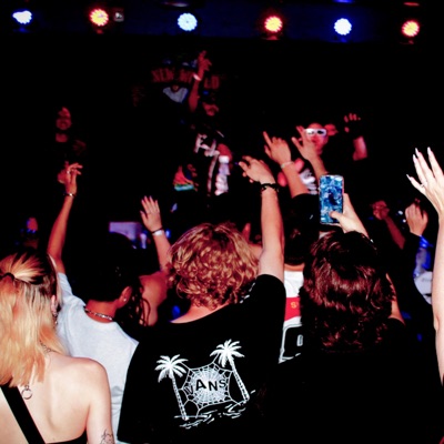 Bacardi Party - Single