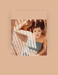 Ouve Holly Fields, vê vídeos de música, lê a biografia, vê as datas da digressão e muito mais!