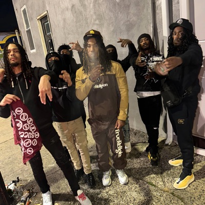 SKOOMZ IN DA HOOD