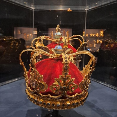 Queen's Dead - Single