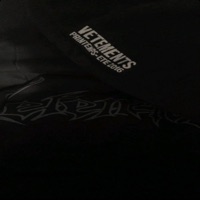 vetements - Single - widowz