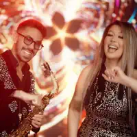 Vreau când mă trezesc să sărut gurița ta — Laura & Armin Nicoara
