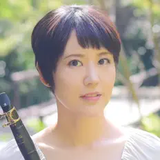 收听 箱﨑由衣、观看音乐视频、阅读小传、查看巡演日期等 ！