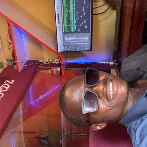 Lucky Pro Man Luo - Apple Music