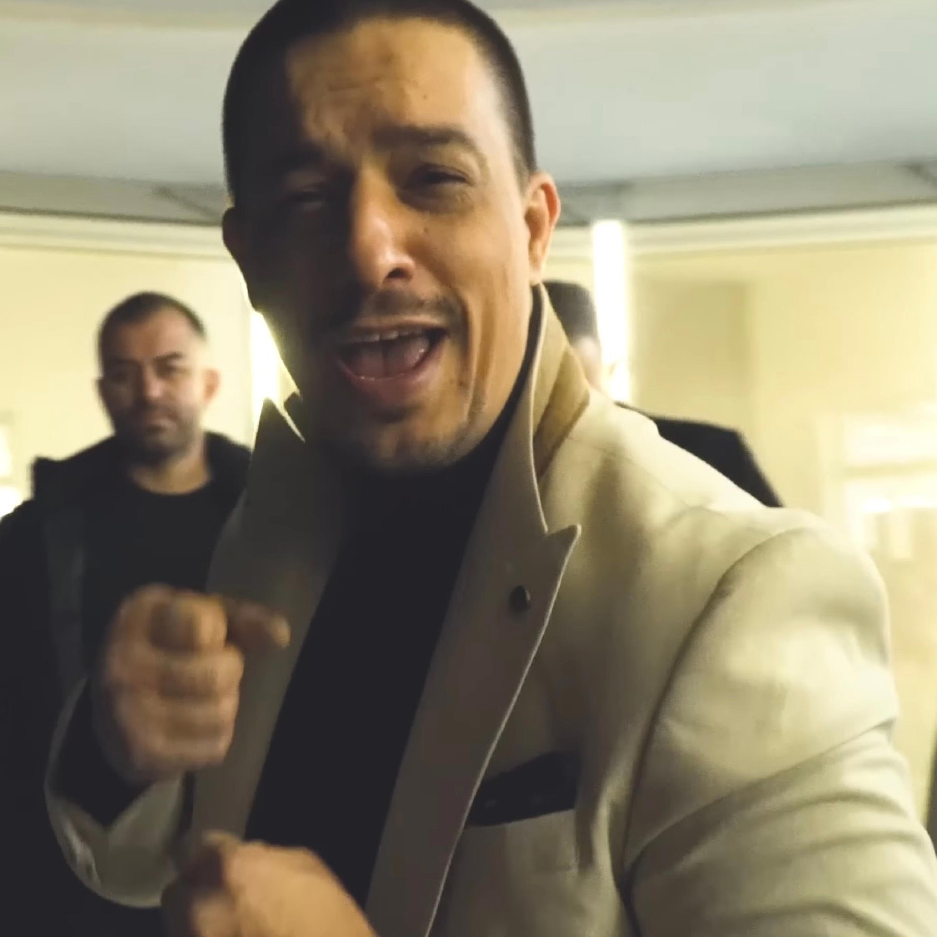 Andreea Stoicanescu Calinut Printul Banatului - Joaca Barbate (by NecKerM4nn) ten28.com