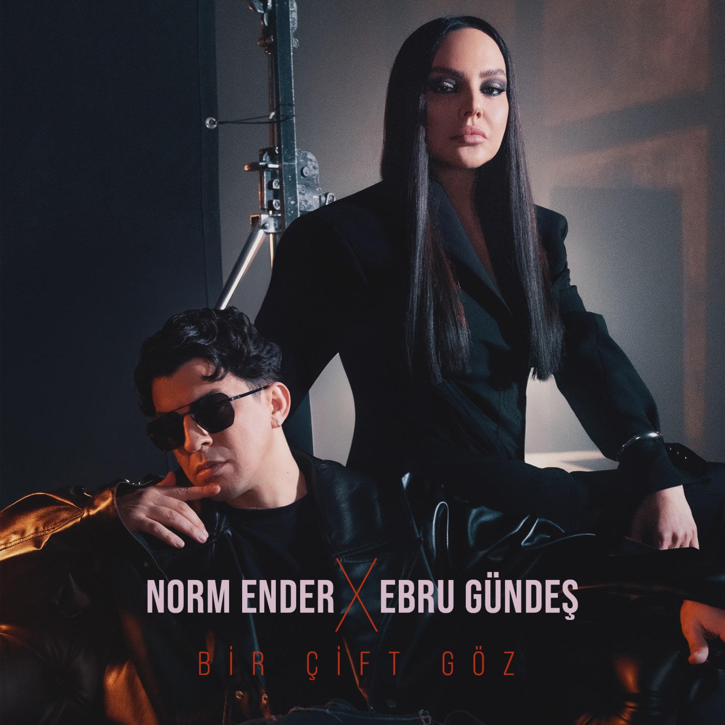 Norm Ender & Ebru Gündeş - Bir Çift Göz