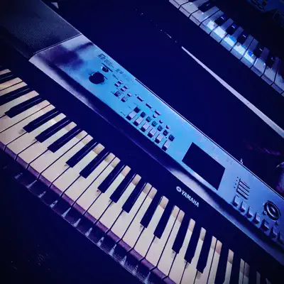 Ascolta 'Defiant - Single' di Matt's Keys