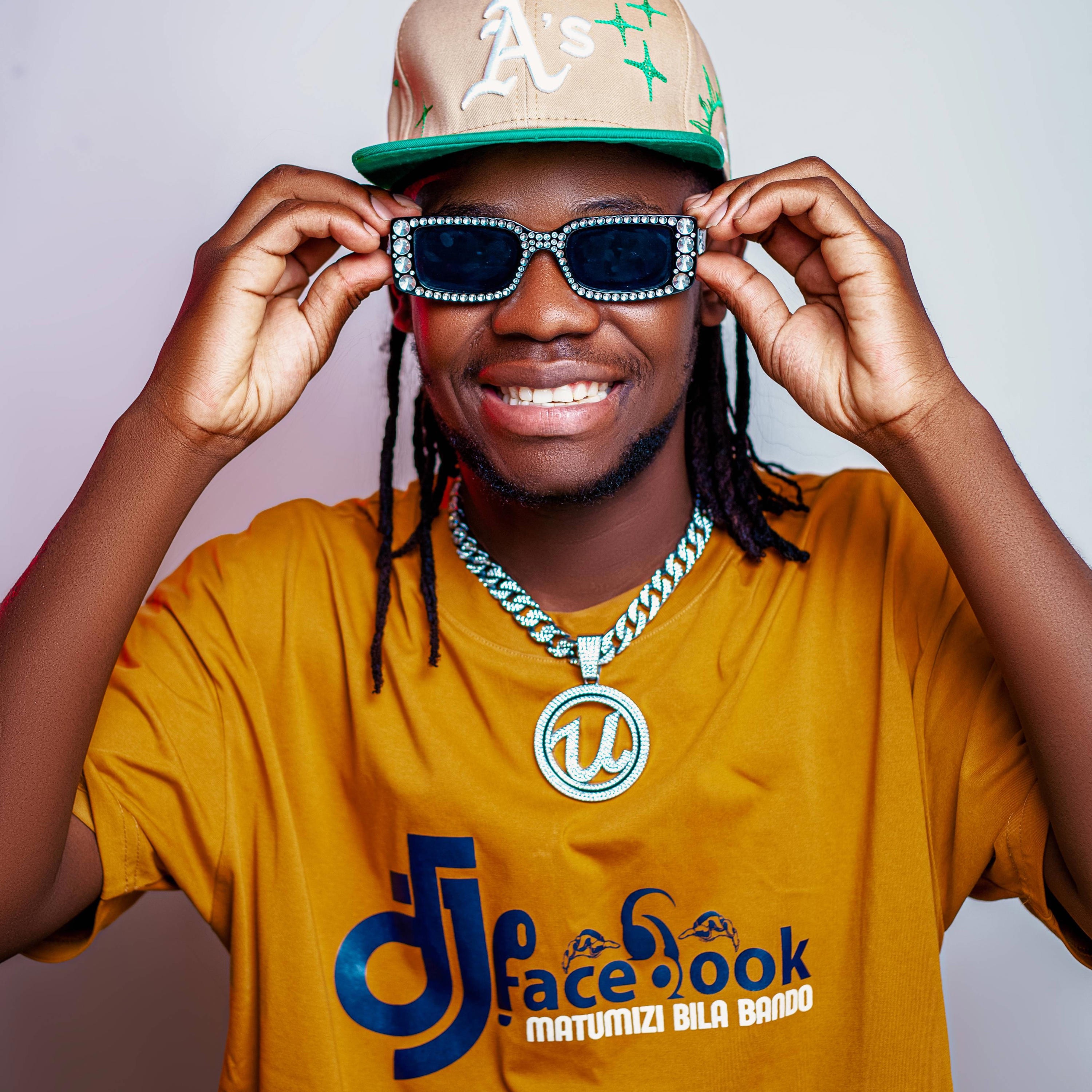 BWANA NIPE AMANI RC - Single