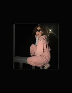 Poslechněte si interpreta Gabrielle Lauren, sledujte hudební videa, přečtěte si životopis, podívejte se na data turné a další informace.