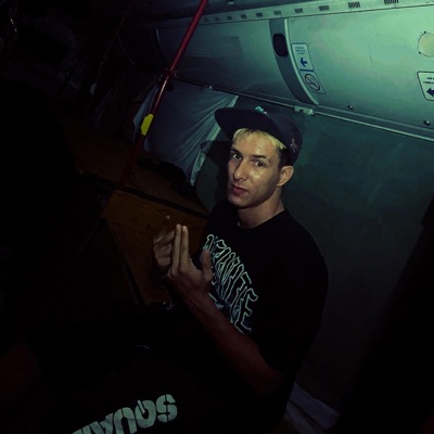 NO QUIERO QUE VUELVAS (feat. Yung Voces, 99Beatz & Pureza Beatz) - Single