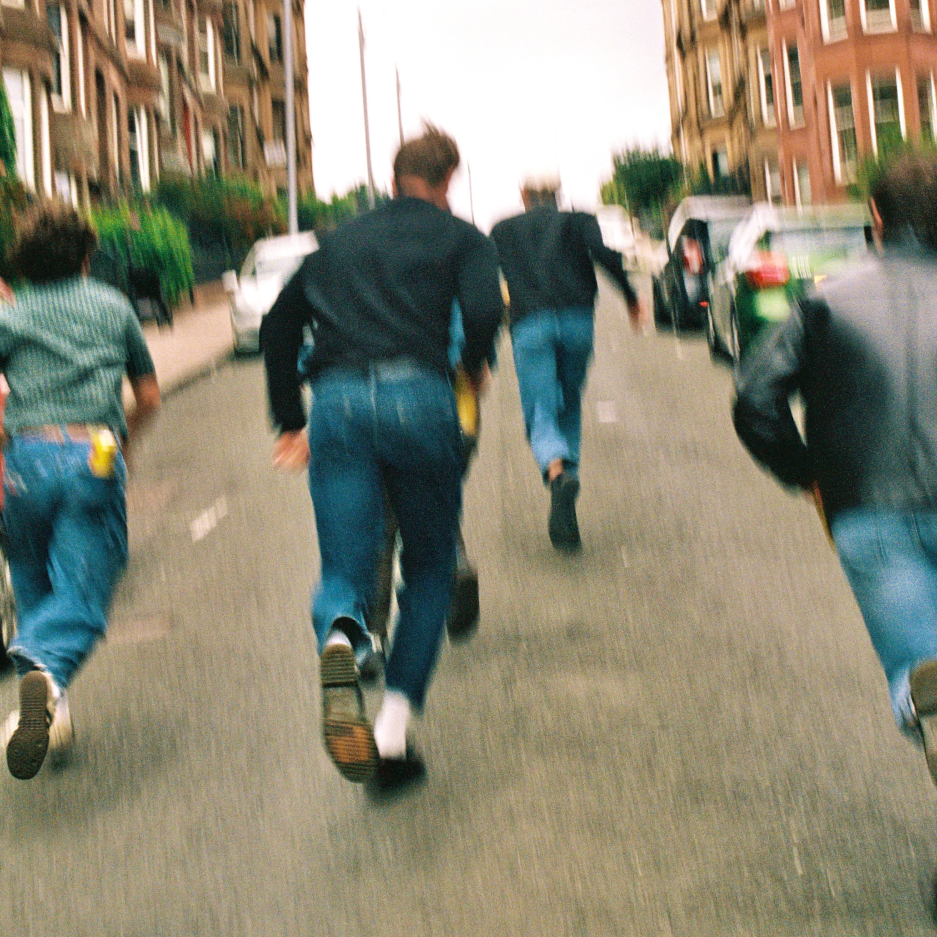 BACK IN A HEARTBEAT - Single