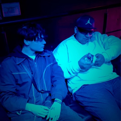 ELLA SALE CONMIGO (feat. choosey) - Single