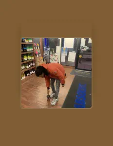 Poslechněte si interpreta Asmoove, sledujte hudební videa, přečtěte si životopis, podívejte se na data turné a další informace.