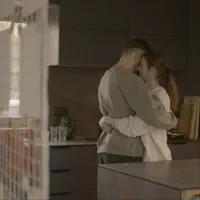Ona ju žije — KŘEMEN Peter