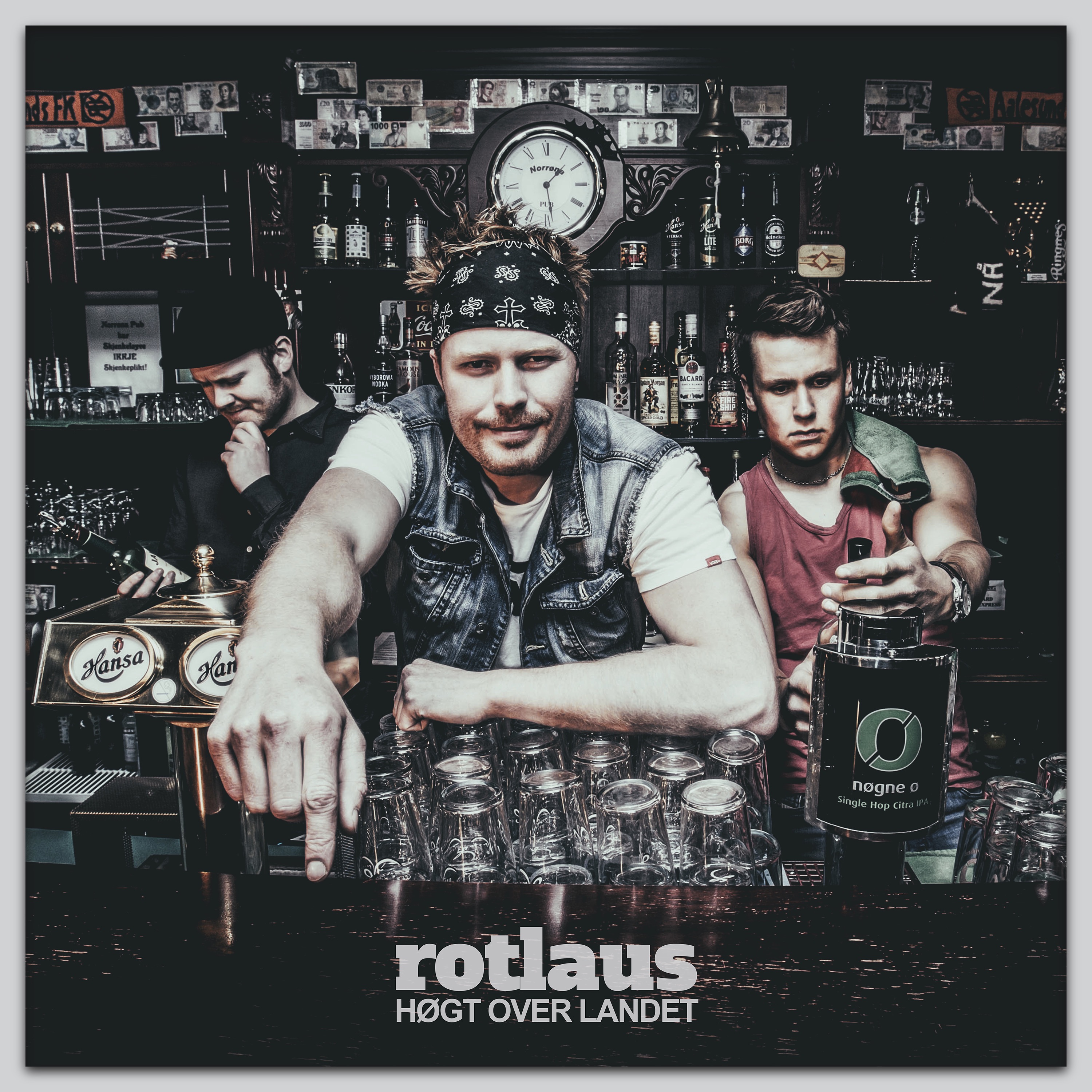 Høgt over landet - Single