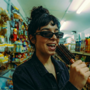 Mă Iubește Lumea - Lolita