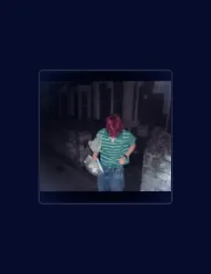 Purple Benjamin सुनें, म्यूज़िक वीडियो देखें, बायो पढ़ें, दौरे की तारीखें और बहुत कुछ देखें!