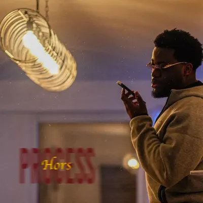 Gourou adlı sanatçının hors process albümünü dinle