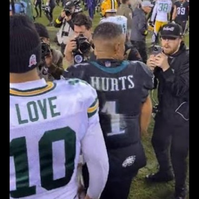 LOVE HURTS (feat. BG Glacc) - Single