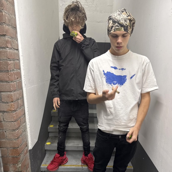 bakkpakk (feat. starnoway)