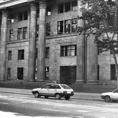 ქალაქში (feat. KHVEDE) - Single