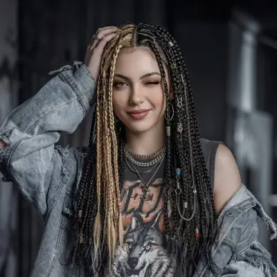Listen to Bad Idea - Single by Zeynep Eyüpoğlu