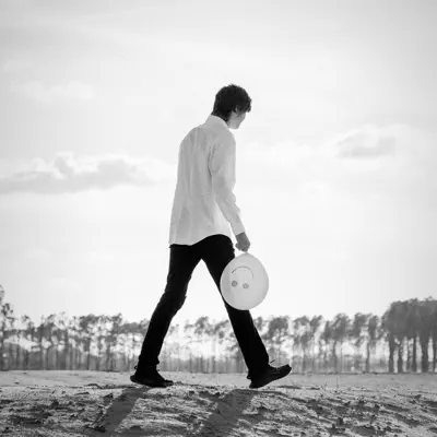 Poslechněte si Everybody Sinks Somehow - Single od interpreta Jordan Petersen