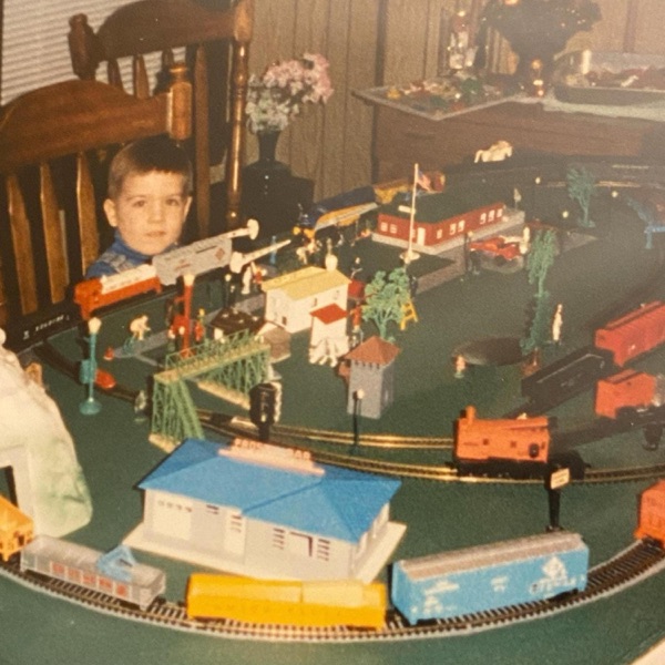 LOCOMOTIVE MOTIVES