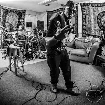 Never Follow (feat. Chris Dow) - Single