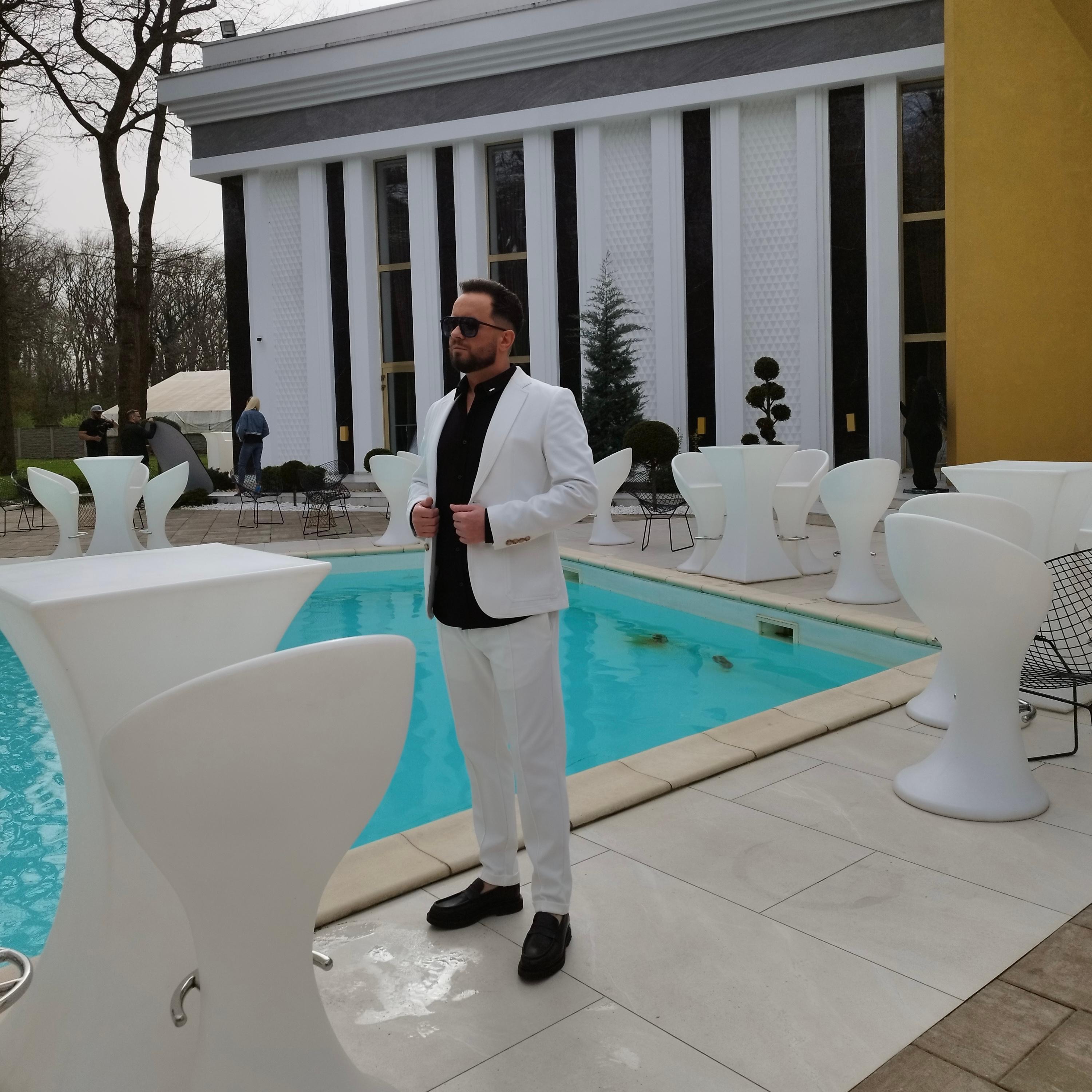 Blondu De La Timisoara - De ce viața ne desparte