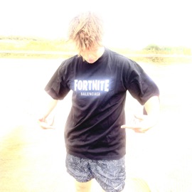 אשל פנוב Stevie סטיבי