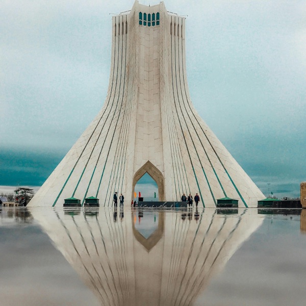 Azadi   آ زادی