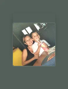 Baby Rouset सुनें, म्यूज़िक वीडियो देखें, बायो पढ़ें, दौरे की तारीखें और बहुत कुछ देखें!