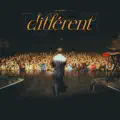 DIFFÉRENT