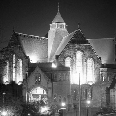 Novin Iruttaanu (feat. Jeena Mary Sunith & Ganesh Malayath) - Single