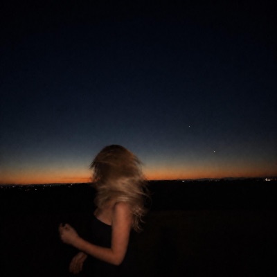 TOUTE LA NOCHE - Single