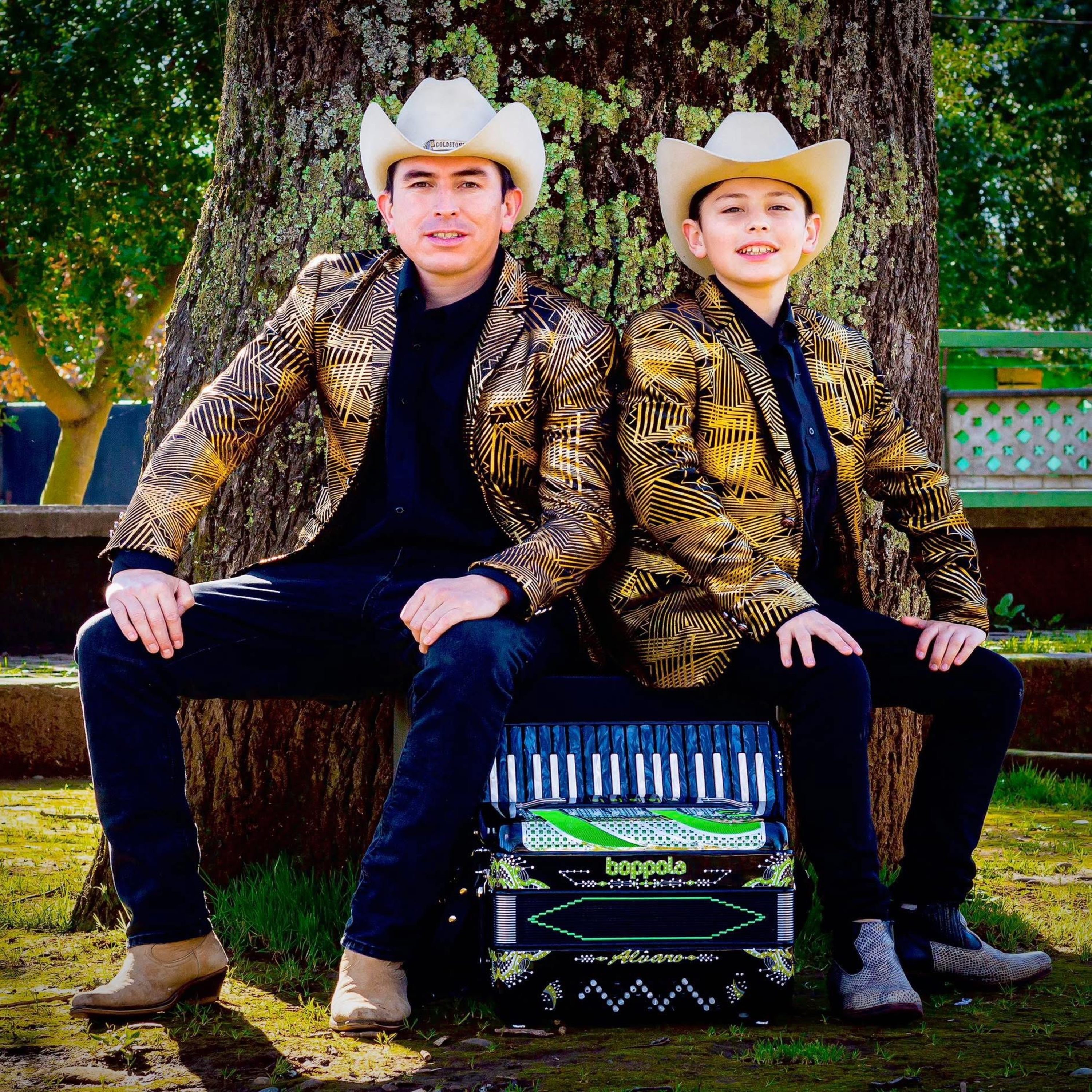 Pensando en Tu Nombre / Sin Medidas por Amor - Single