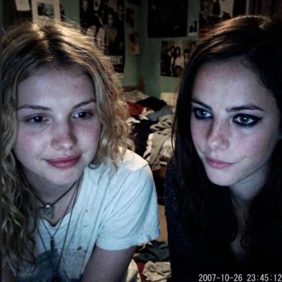 She leaves as blood drips from my hands - Single