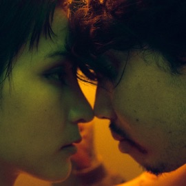 ฝังร่างข้างๆกัน เรนิษรา