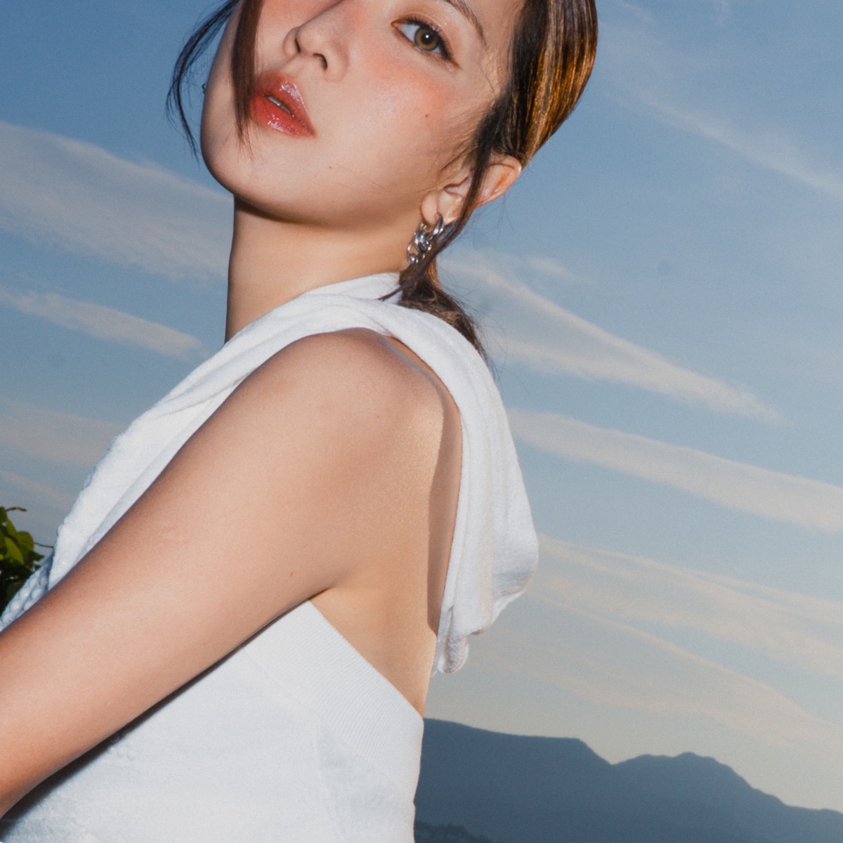 Kiri T - 中暑傷風加失戀x2 - Single (2025) [iTunes Plus AAC M4A]-新房子