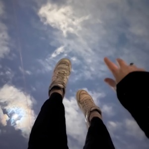 I'm Falling Down (feat. i'm yxno)