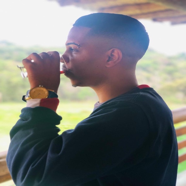 DESABAFO DE CRIAA 001 (feat. Mc Valtin, Mc JULIN & MC THALEZIN)