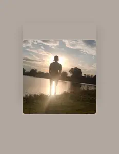 Poslechněte si interpreta Dizzow, sledujte hudební videa, přečtěte si životopis, podívejte se na data turné a další informace.