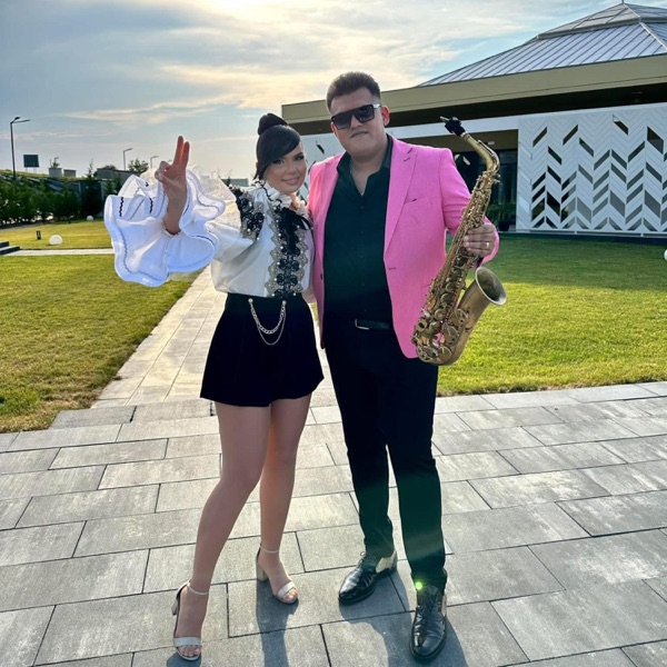 Du-mă bade în Dubai (feat. Boby Dragomir)