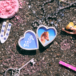 FOCUS - The 1st Mini Album - EP - Hearts2Hearts Cover Art