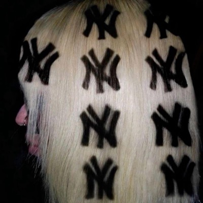Song - vogue (feat. britneygore) - xartinreligion